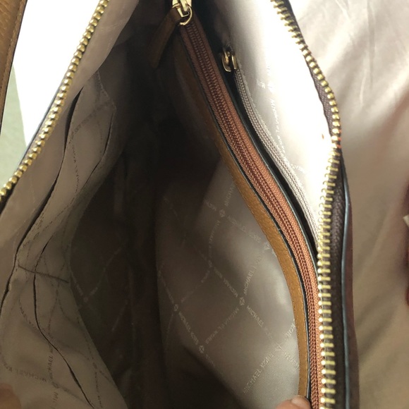 Michael kors bag - Picture 2 of 5